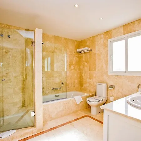 Colina 3 Bed Apartment Estepona