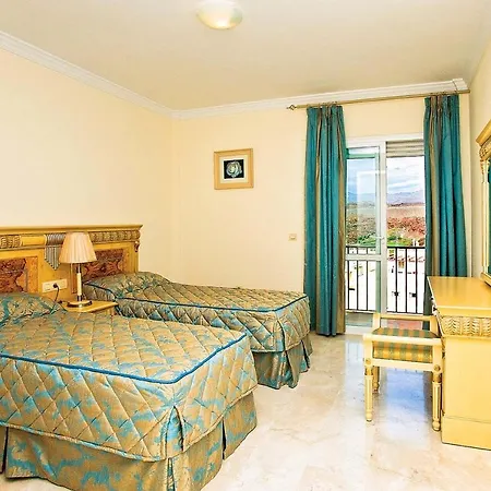 Colina 3 Bed Apartment